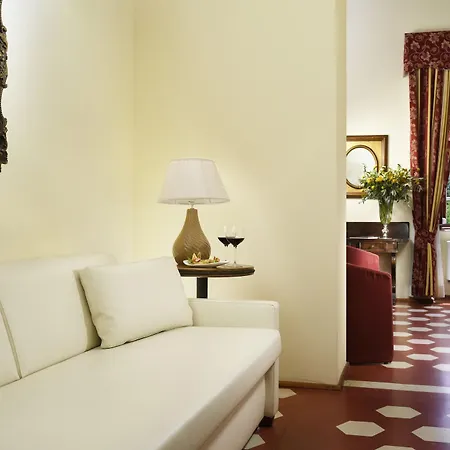 Hotel Sabolini Colle di Val d'Elsa